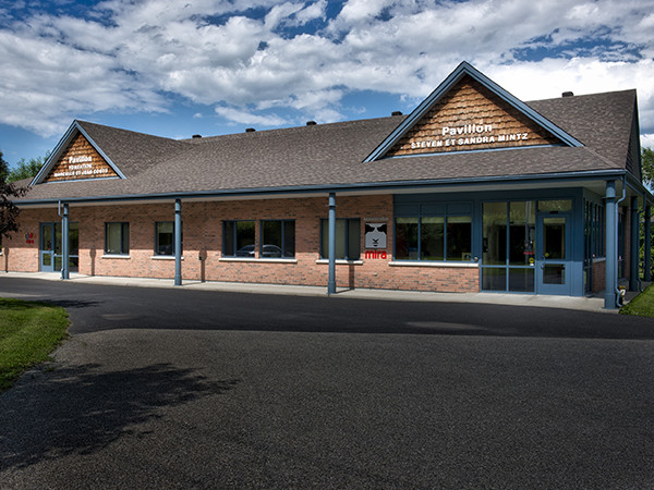 Steven and Sandra Mintz Pavilion - administration and Fondation Marcelle et Jean Coutu Pavilion - Schola Mira